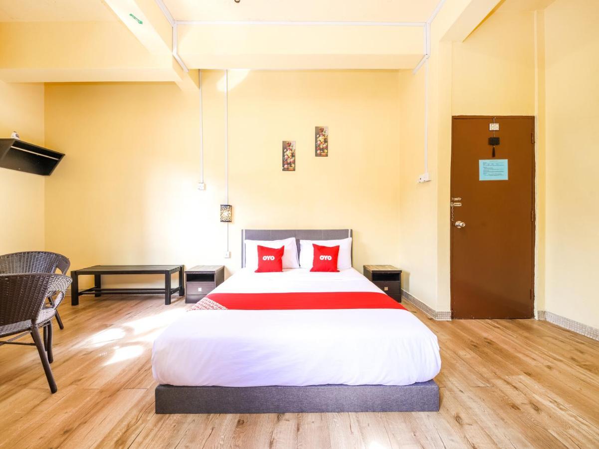 OYO 703 Myra Hotel Mersing Exterior foto