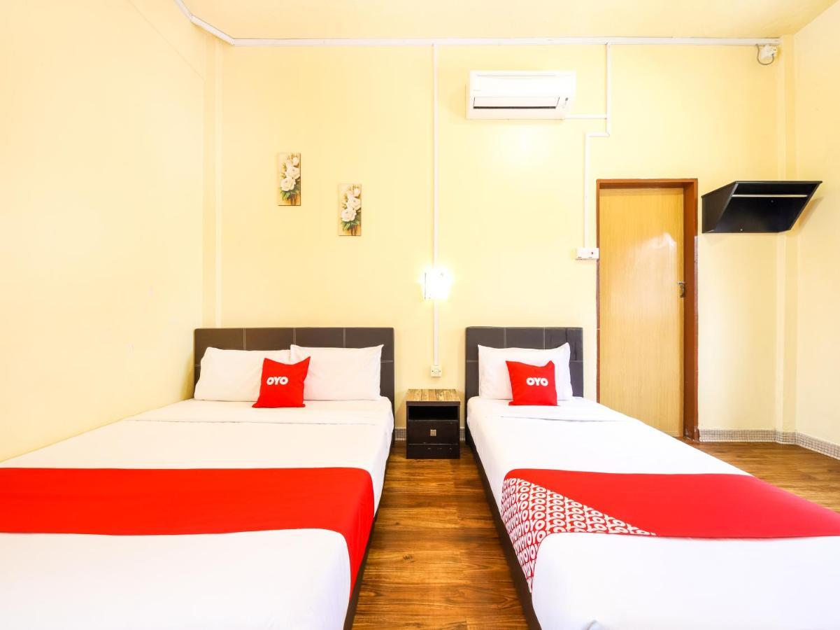 OYO 703 Myra Hotel Mersing Exterior foto
