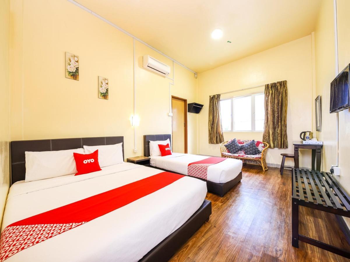 OYO 703 Myra Hotel Mersing Exterior foto