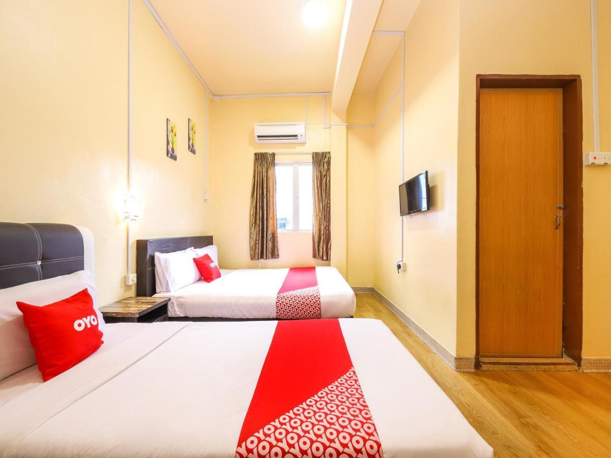 OYO 703 Myra Hotel Mersing Exterior foto