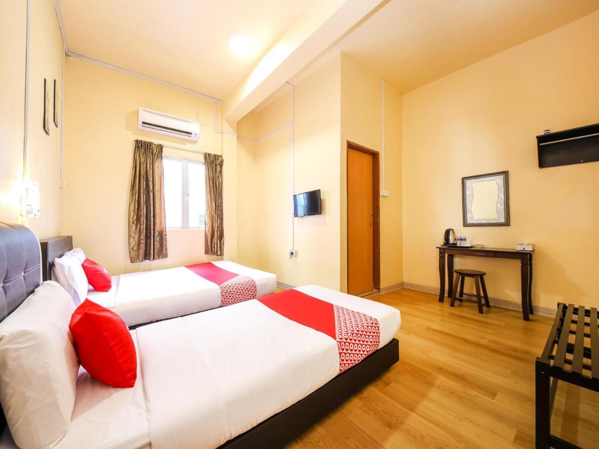 OYO 703 Myra Hotel Mersing Exterior foto
